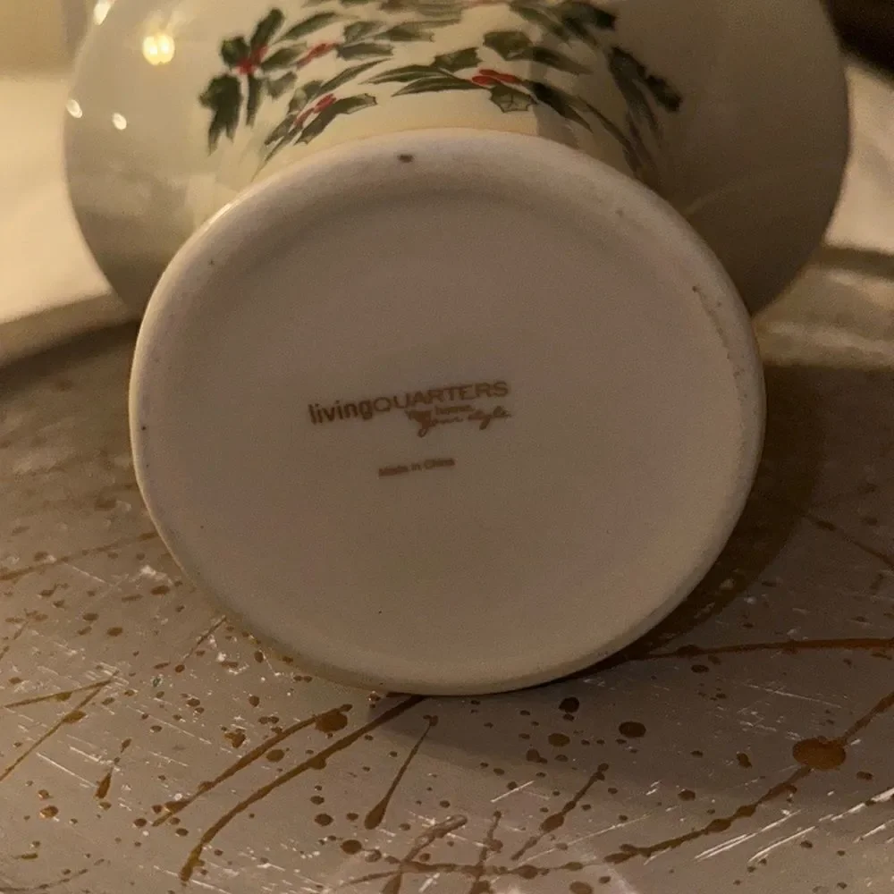 Living Quarters Christmas Winterberry Basket Vase White Green Red Gold